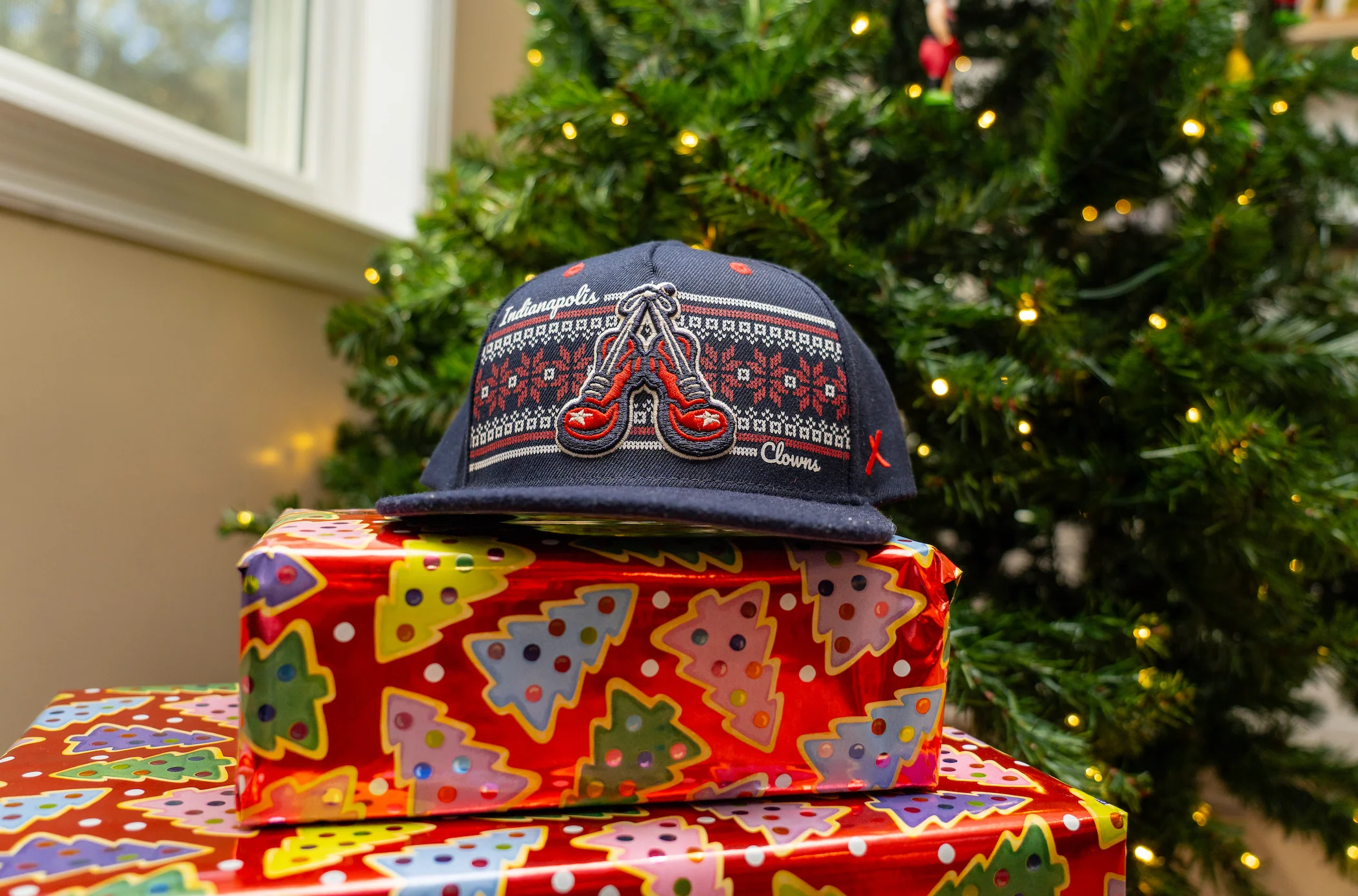 Clowns CapX Yule Adjustable Hat - Image 4
