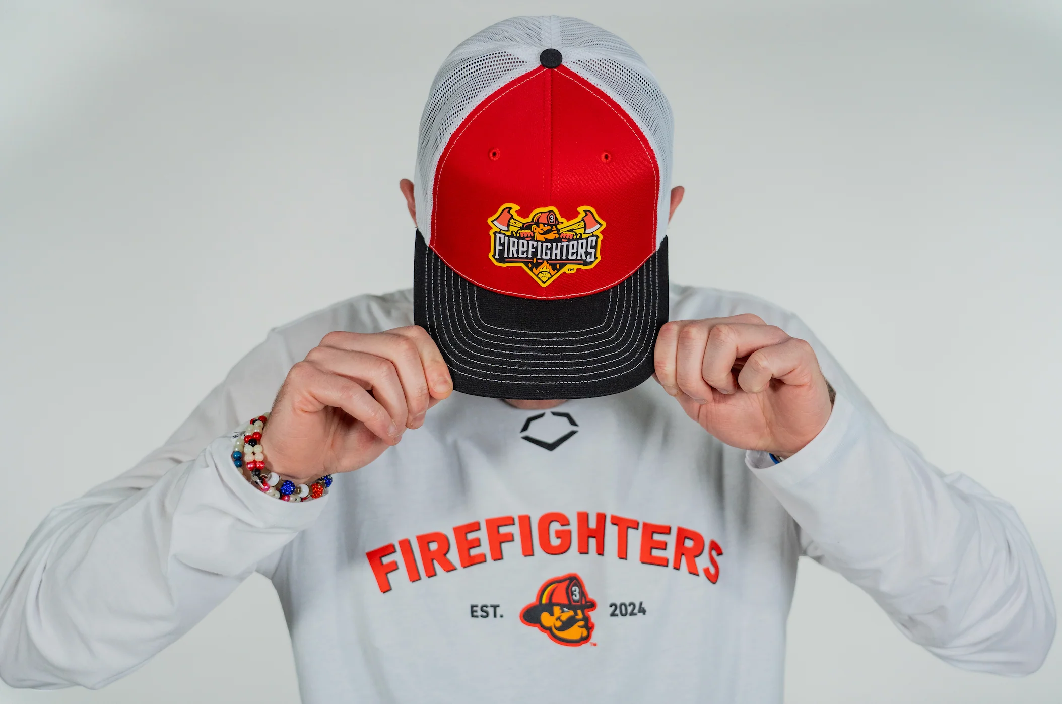 Firefighters Richardson 112 Adjustable Trucker Hat - White/Black/Red - Image 3